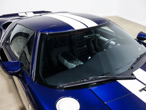 Used 2006 Ford GT RWD image 70