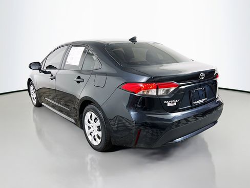 Used 2021 Toyota Corolla LE image 8