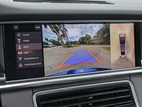 Used 2021 Porsche Panamera GTS image 27