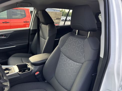 New 2025 Toyota RAV4 XLE AWD/4WD image 14