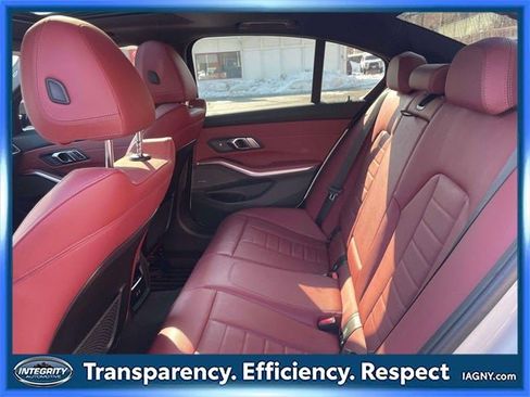 Used 2023 BMW M340i xDrive image 12