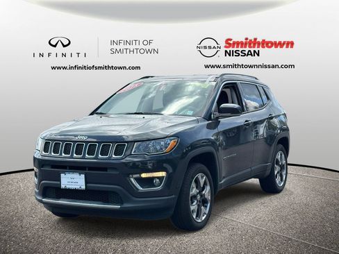 Used 2018 Jeep Compass Limited AWD/4WD image 2