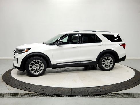 New 2026 Ford Explorer Platinum image 4