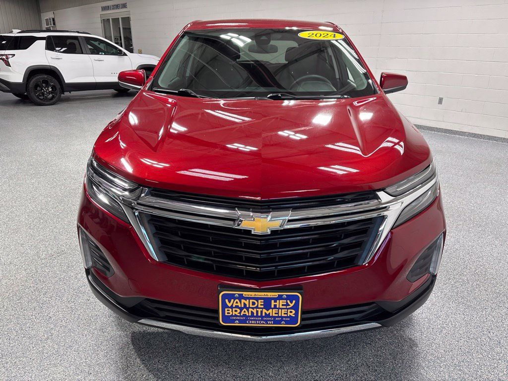 Used 2024 Chevrolet Equinox LT w/ LPO, Floor Liner Package AWD/4WD image 2