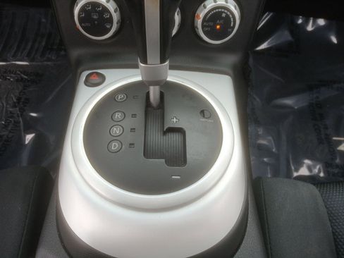 Used 2006 Nissan 350Z Enthusiast w/ (N93) Cargo Convenience Pkg image 51