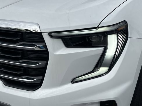 Certified 2025 GMC Acadia Elevation image 11