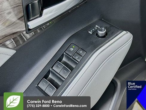 Used 2023 Toyota Highlander Platinum image 21