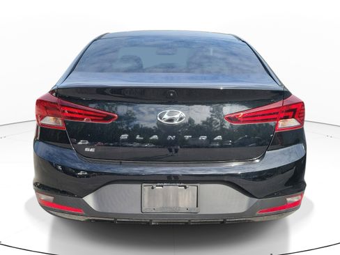 Used 2020 Hyundai Elantra SE FWD image 4