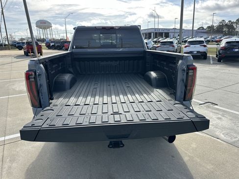 Used 2024 GMC Sierra 2500 AT4 w/ AT4 Premium Plus Package image 19