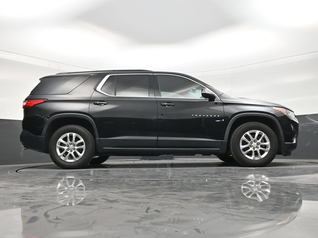 Used 2019 Chevrolet Traverse LT FWD image 24