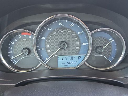 Used 2016 Toyota Corolla LE FWD image 24
