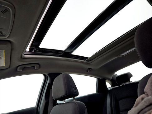 Used 2024 Chevrolet Malibu LT image 28