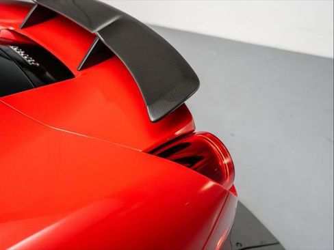 Used 2018 Ferrari 488 GTB image 32