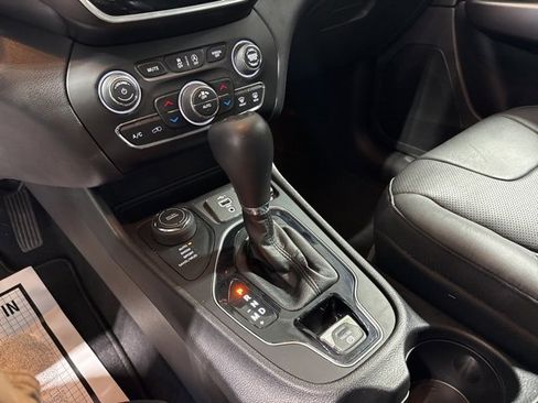 Certified 2021 Jeep Cherokee Limited w/ Elite Package image 20