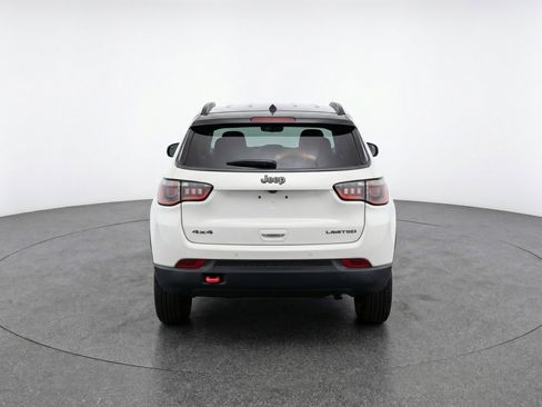 Used 2025 Jeep Compass Trailhawk image 7