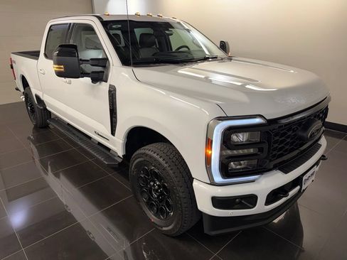 New 2026 Ford F250 Lariat w/ Black Appearance Package AWD/4WD image 1