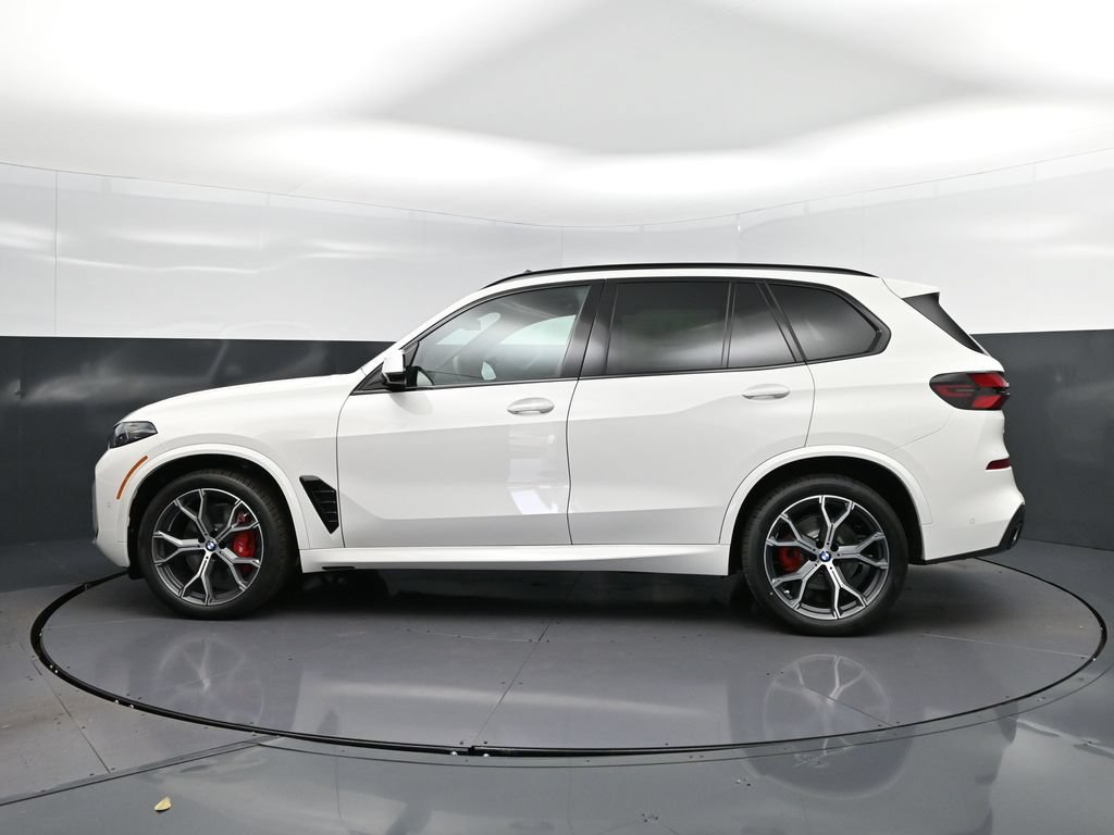 Used 2026 BMW X5 xDrive40i w/ M Sport Package AWD/4WD image 4