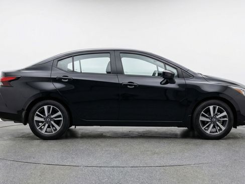 Used 2025 Nissan Versa SV image 11