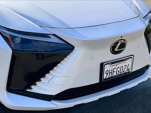 Used 2023 Lexus RZ 450e Premium image 28