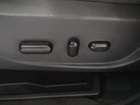 Used 2018 Ford Escape SE FWD image 13