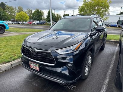 Used 2025 Toyota Highlander Platinum