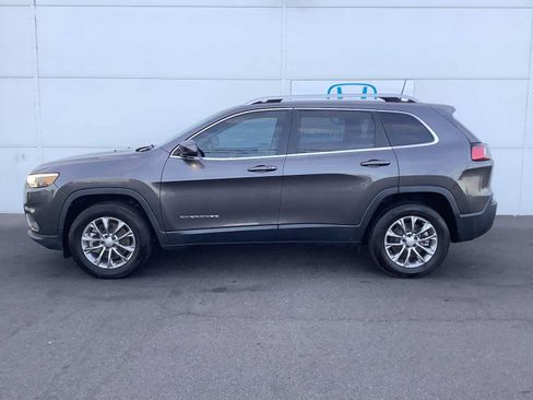 Used 2021 Jeep Cherokee Latitude Plus AWD/4WD image 2
