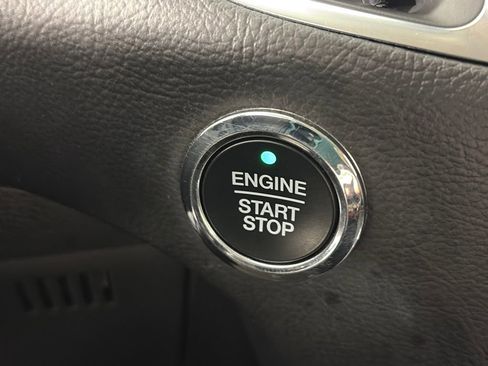 Certified 2024 Ford Edge Titanium image 22