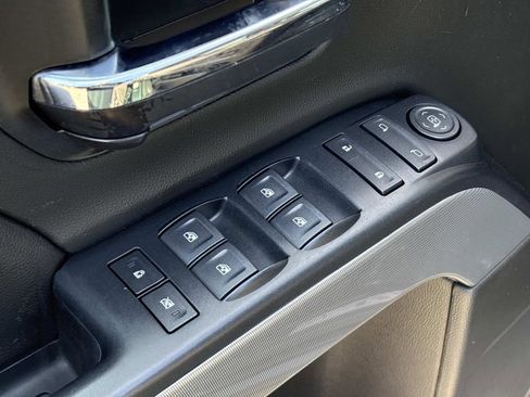 Used 2018 Chevrolet Silverado 1500 LT w/ All Star Edition image 13