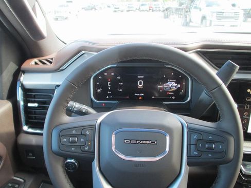 New 2026 GMC Sierra 3500 Denali w/ Denali Reserve Package AWD/4WD image 22