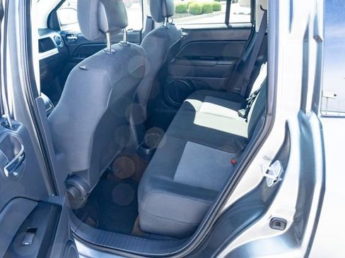 Used 2014 Jeep Compass Sport image 30