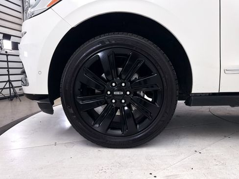 Used 2022 Lincoln Navigator L Black Label AWD/4WD image 18