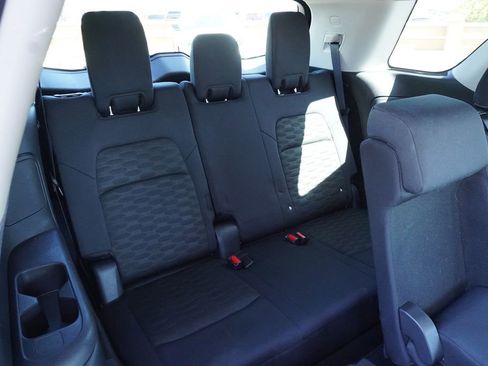 Certified 2025 Nissan Pathfinder SV FWD image 10