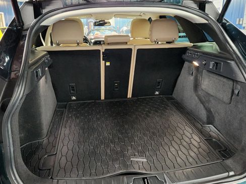 Used 2017 Jaguar F-PACE Premium image 69
