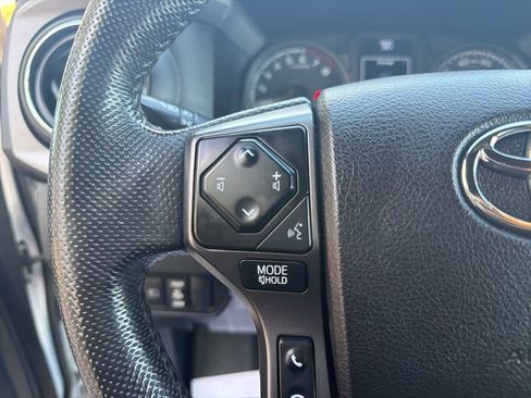 Used 2021 Toyota Tacoma TRD Off-Road w/ Technology Package image 15