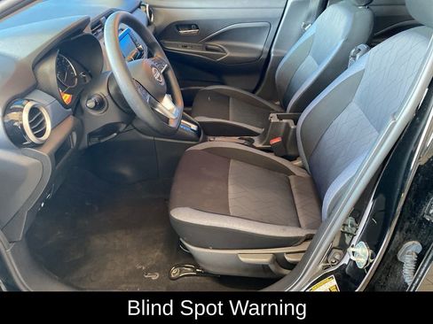 Used 2025 Nissan Versa SV FWD image 8