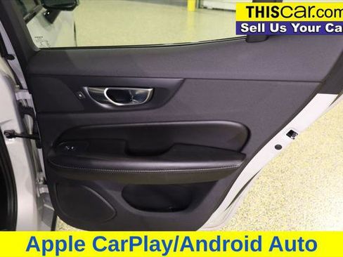 Used 2021 Volvo S60 T5 Momentum w/ Premium Package image 29