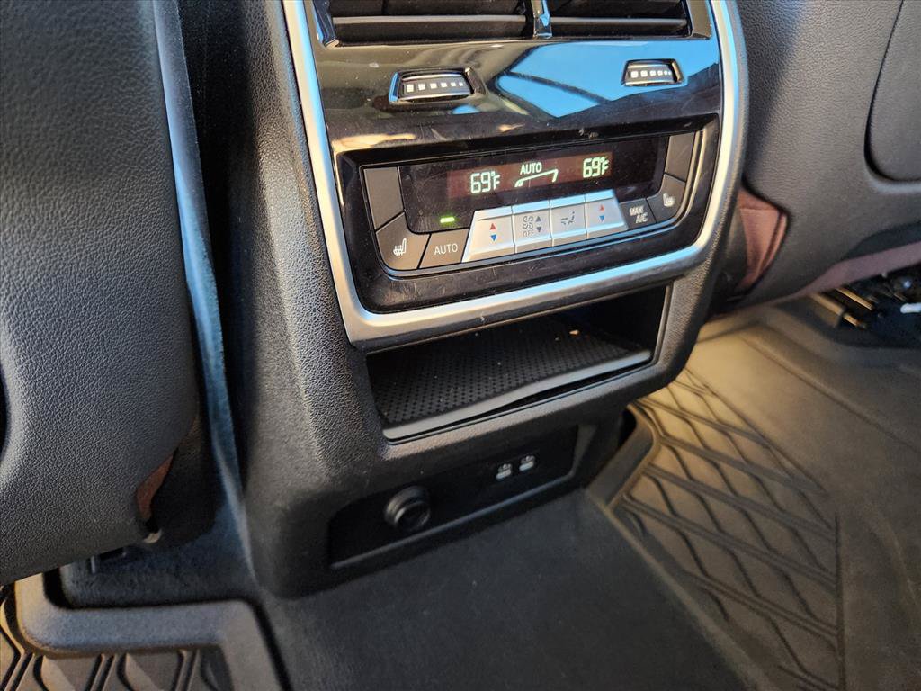 Used 2019 BMW X7 xDrive40i w/ Cold Weather Package AWD/4WD image 15