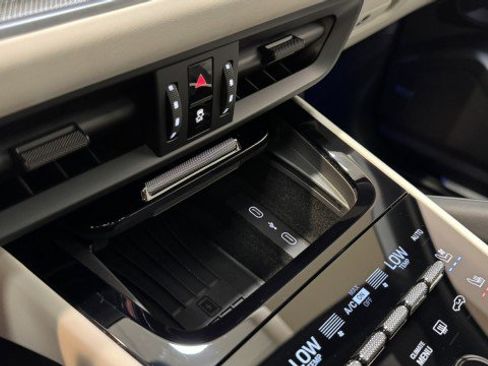 Used 2026 Porsche Cayenne image 18