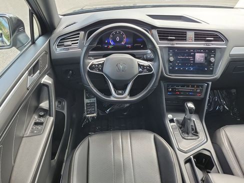Used 2022 Volkswagen Tiguan SE R-Line FWD image 17
