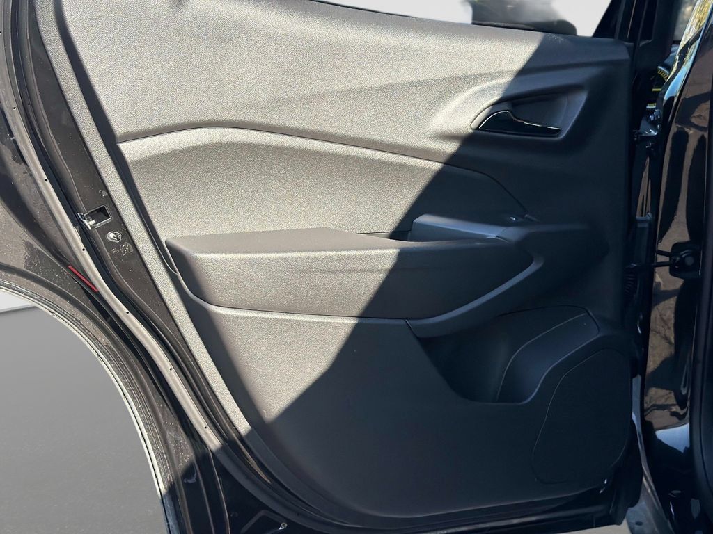 Used 2026 Chevrolet Trax LT w/ Sunroof Package FWD image 13