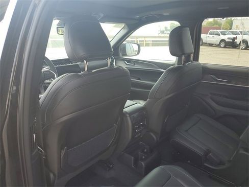 New 2025 Jeep Grand Cherokee L Limited w/ Luxury Tech Group II image 12