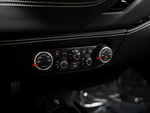 Used 2018 Ferrari 488 GTB RWD image 44