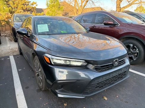 Used 2023 Honda Civic EX image 2