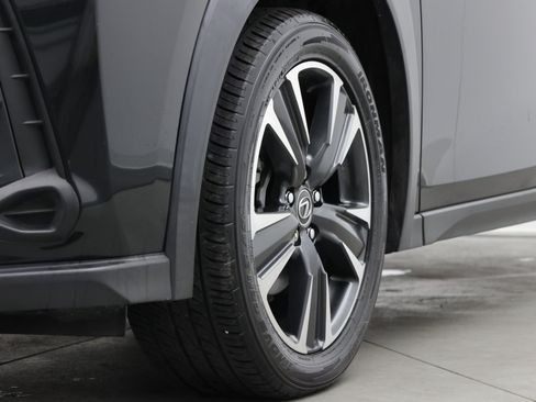 Used 2021 Lexus UX 200 w/ Accessory Package (Z2) FWD image 11