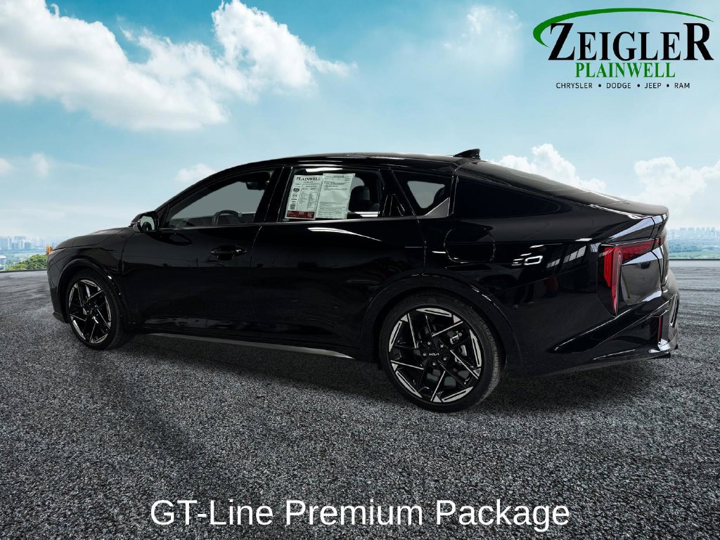 Used 2026 Kia K4 GT-Line w/ GT-Line Premium Package FWD image 3