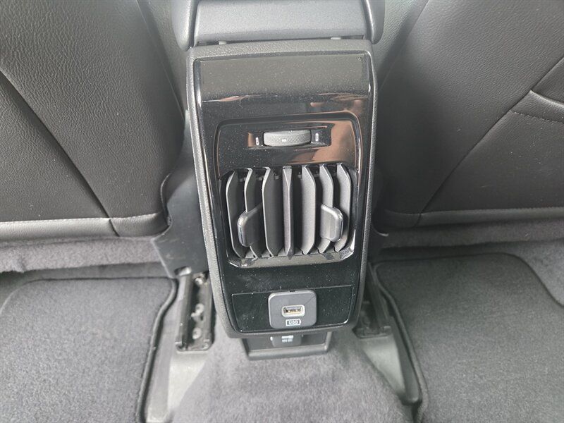 Used 2022 Jeep Compass Limited AWD/4WD image 13
