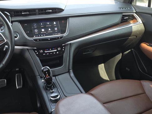 Used 2020 Cadillac XT5 Sportv AWD/4WD image 16