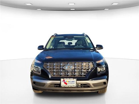 New 2025 Hyundai Venue SEL image 2