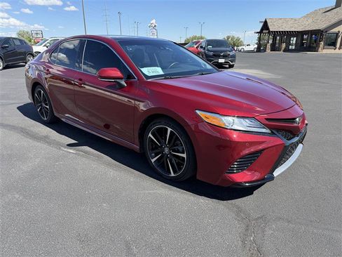 Used 2018 Toyota Camry XSE w/ Driver Assist Package FWD image 2