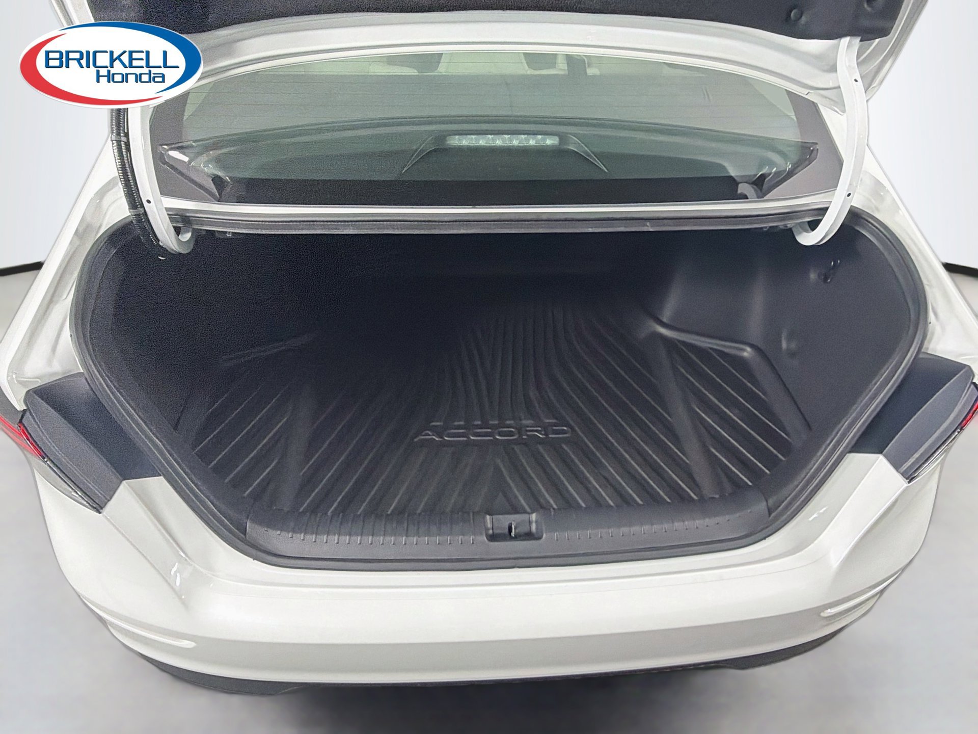 Used 2025 Honda Accord SE image 13
